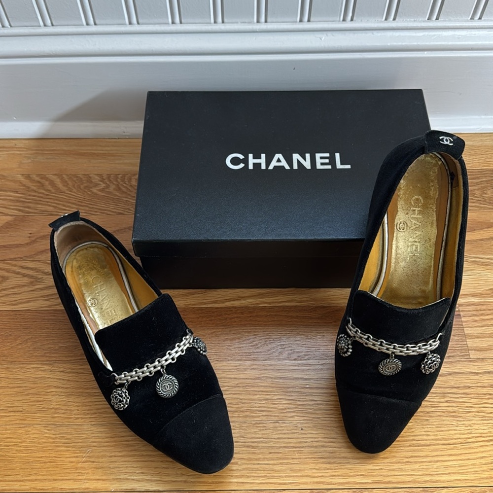 CHANEL Black Flats with Silver Chain Detail